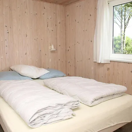 Casa vacanze 6 Person Holiday In S By *