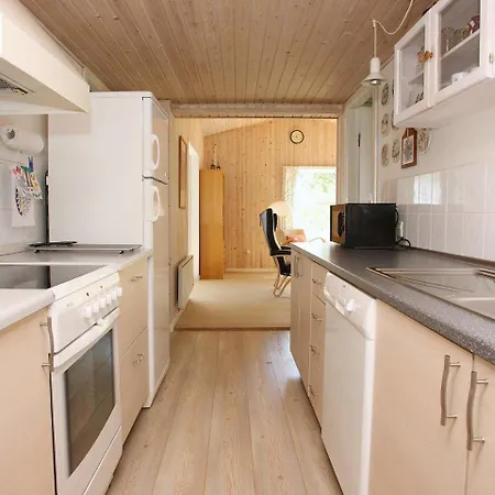 6 Person Holiday In S By *